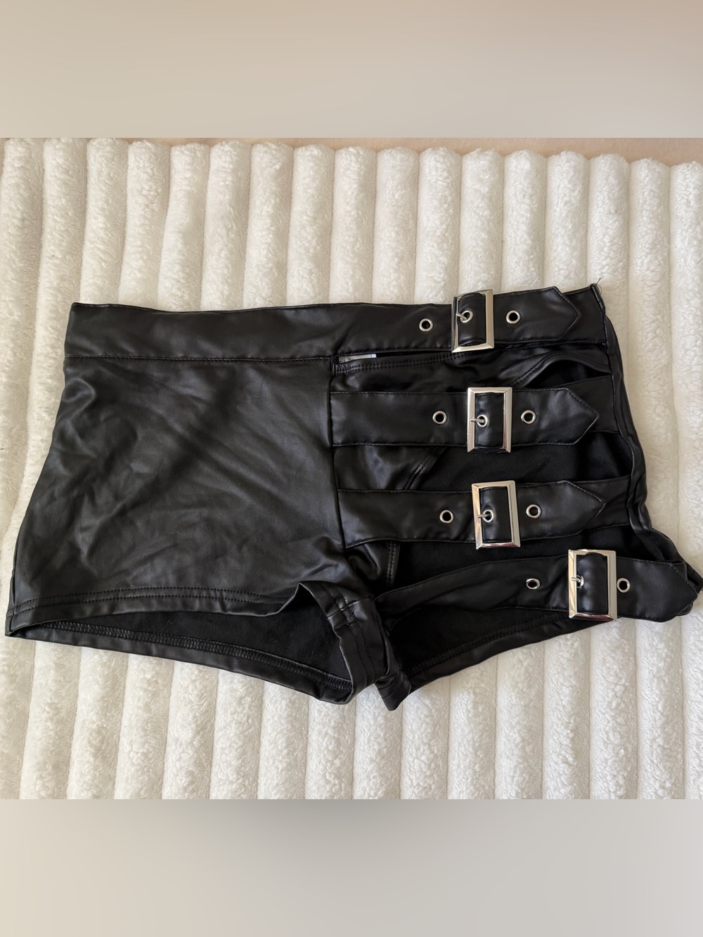 NWT Oyoangle Black Faux Leather Buckle Women’s Shorts